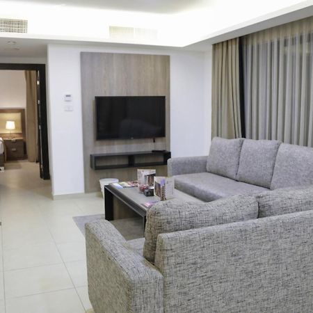 Triple A Hotel Suites 安曼 外观 照片