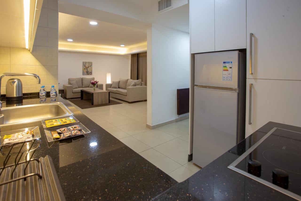 Triple A Hotel Suites 安曼 外观 照片