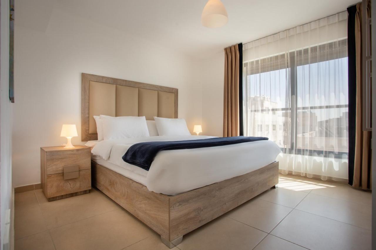 Triple A Hotel Suites 安曼 外观 照片