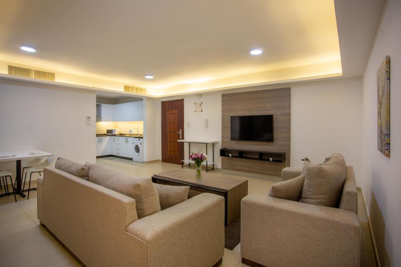 Triple A Hotel Suites 安曼 外观 照片