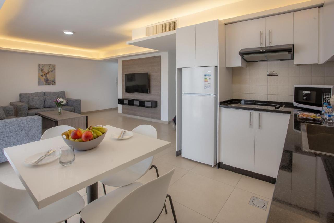 Triple A Hotel Suites 安曼 外观 照片