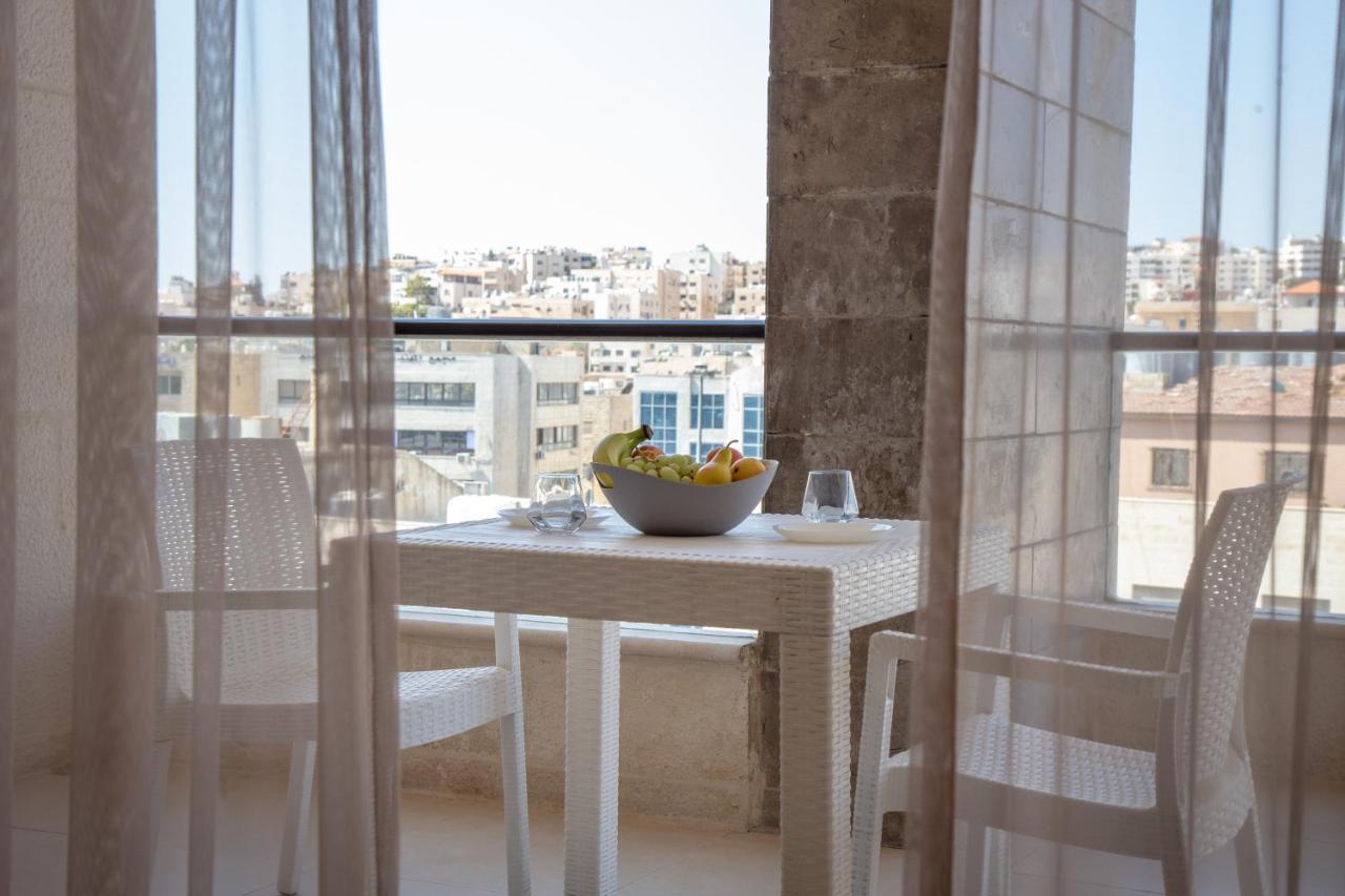 Triple A Hotel Suites 安曼 外观 照片